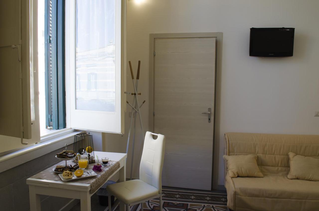Ingrosso House Bed & Breakfast Lecce Ngoại thất bức ảnh