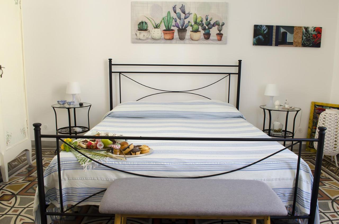 Ingrosso House Bed & Breakfast Lecce Ngoại thất bức ảnh