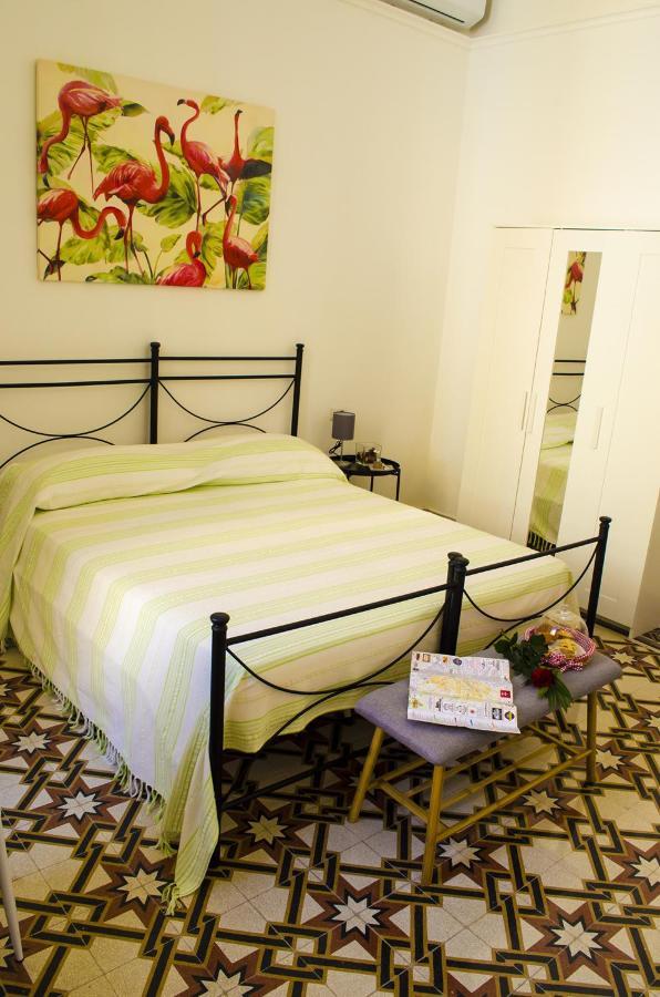 Ingrosso House Bed & Breakfast Lecce Ngoại thất bức ảnh